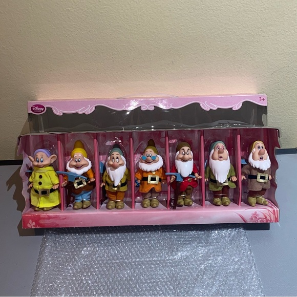 Disney Seven Dwarfs With Lantern & Tools, Color: Multicolor, For Ages: 3+ - Picture 4 of 10